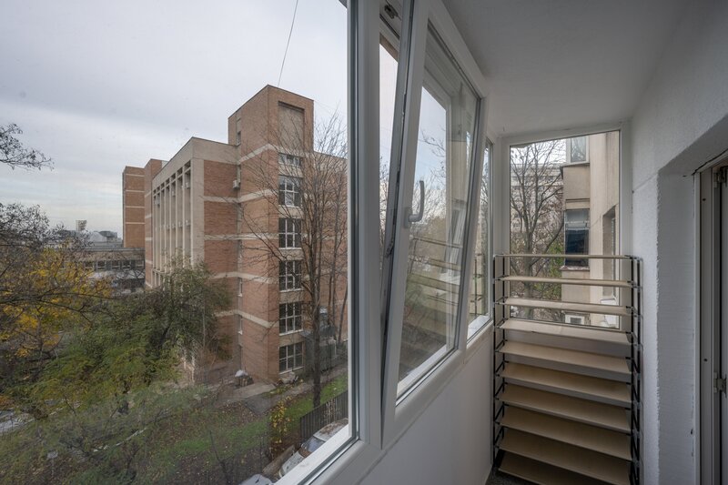 13 Septembrie, Marriott, Izvor